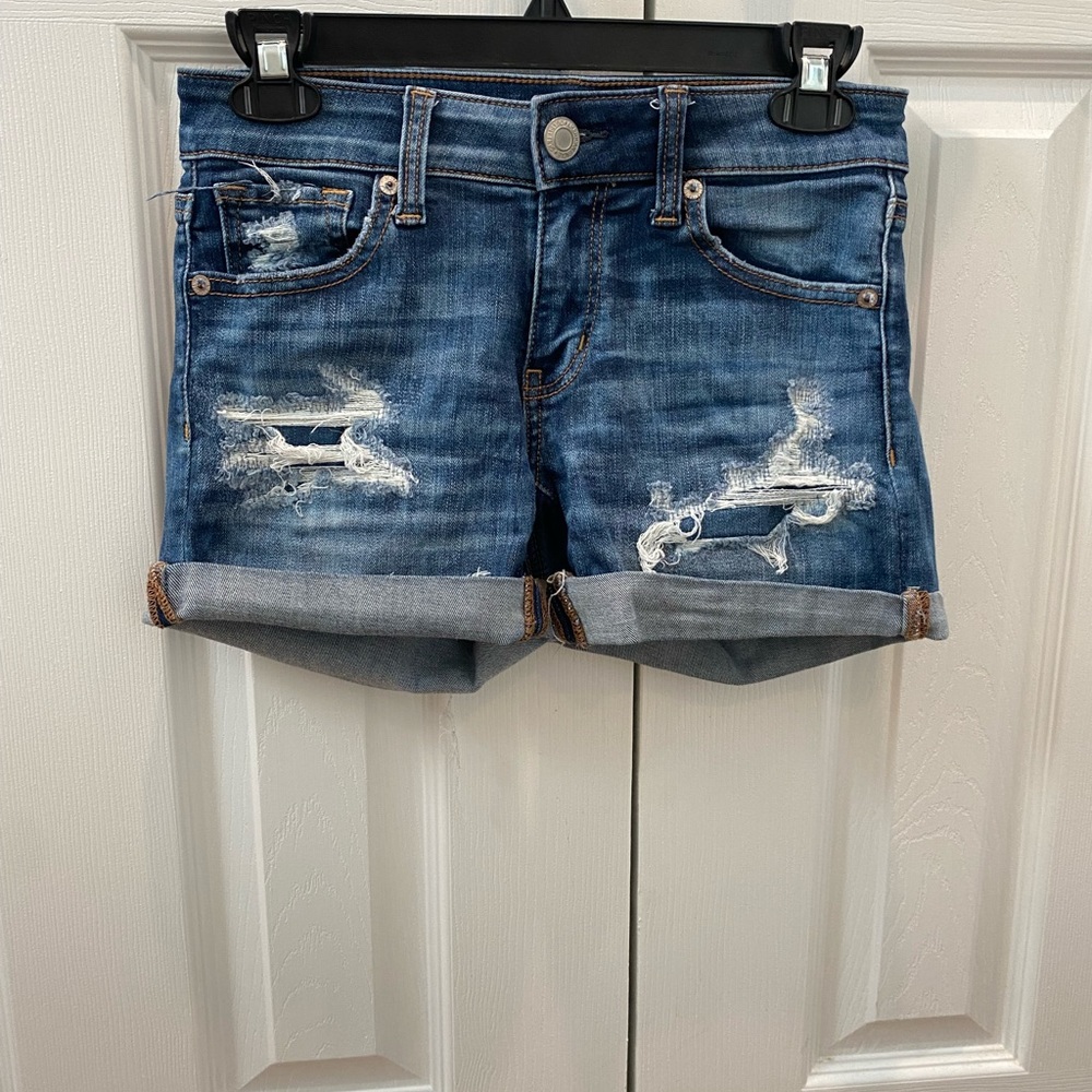 American Eagle super super stretch size 0. Great length very comfortable.